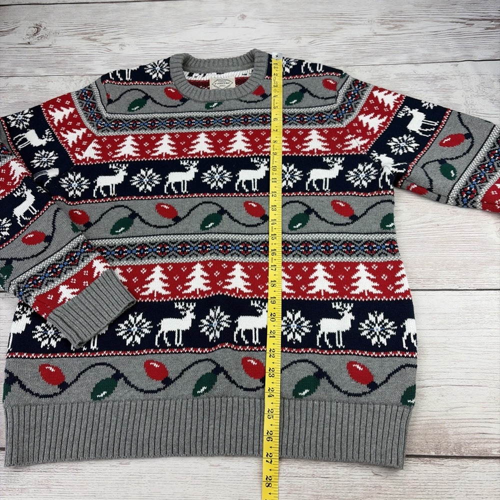 St Johns Bay Men's Medium Christmas Sweater Fair Isle Tree Lights Reindeer EXC - Picture 7 of 16
